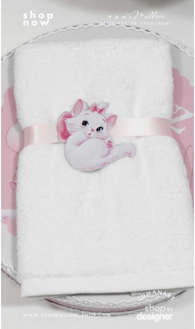 Trusou de botez roz brodat inspirat din desenul animat Pisicile Aristocrate cu pisica Marie 2